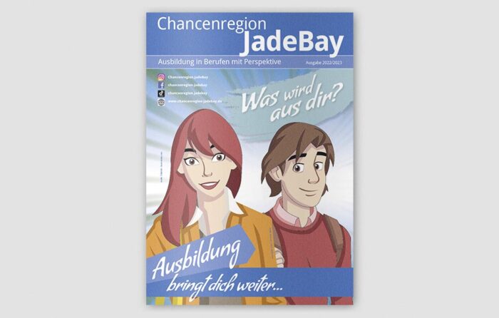 Die zwölfte Ausgabe des Ausbildungsmagazins „Chancenregion JadeBay“ liegt seit Ende August 2022 vor. Die Themen rund um die betrieblichen Ausbildungs- und dualen Studienmöglichkeiten in der JadeBay-Region richten sich an Schüler:innen und Ausbildungsplatzsuchende in den Landkreisen Wesermarsch, Friesland und Wittmund sowie in der Stadt Wilhelmshaven.